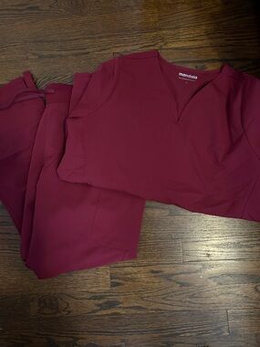 Mandala Women's Burgundy Jogger Scrub Pants and top